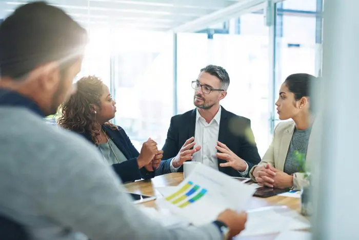 reunião para apresentação de normas da empresa