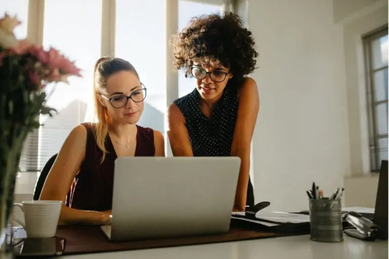 Mulheres em reunião